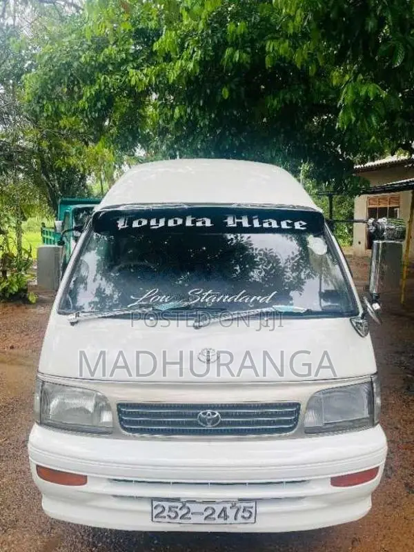 Toyota Dolphin LH113 1993 Van (Used)