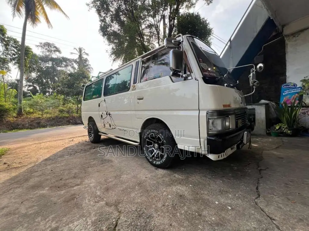 Nissan Caravan 1985 Van (Used)