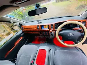 Toyota KDH 200 Super Gl 2007 Van (Used)