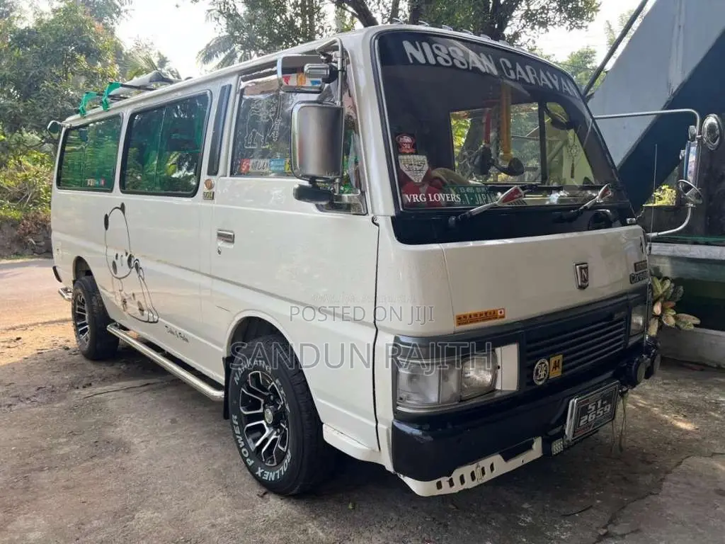 Nissan Caravan 1985 Van (Used)