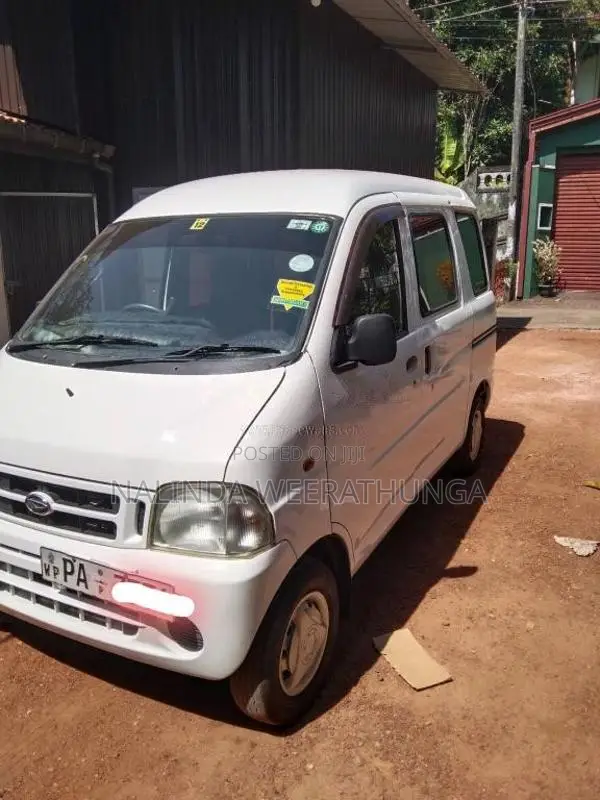 Daihatsu Hijet S200 2000 Van (Used)