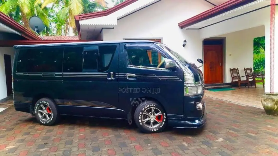 Toyota KDH 200 Super Gl 2007 Van (Used)