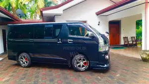 Toyota KDH 200 Super Gl 2007 Van (Used)