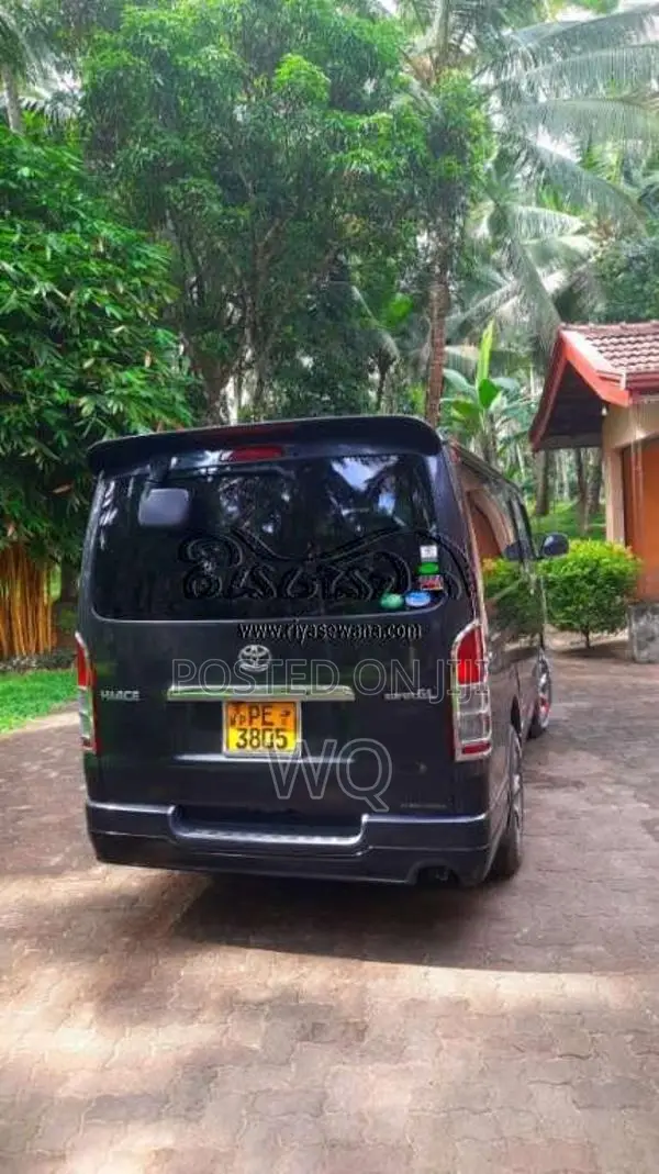 Toyota KDH 200 Super Gl 2007 Van (Used)