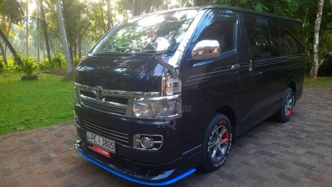 Toyota KDH 200 Super Gl 2007 Van (Used)
