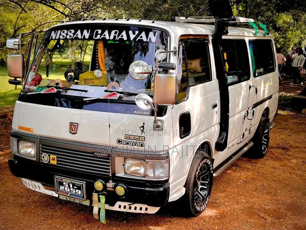 Nissan Caravan 1985 Van (Used)