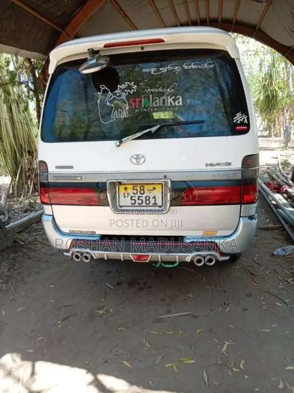 Toyota Dolphin 1992 Van (Used)