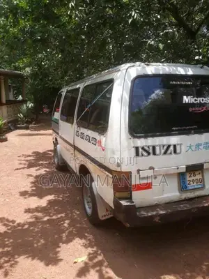 Isuzu Fargo 1983 Van (Used)