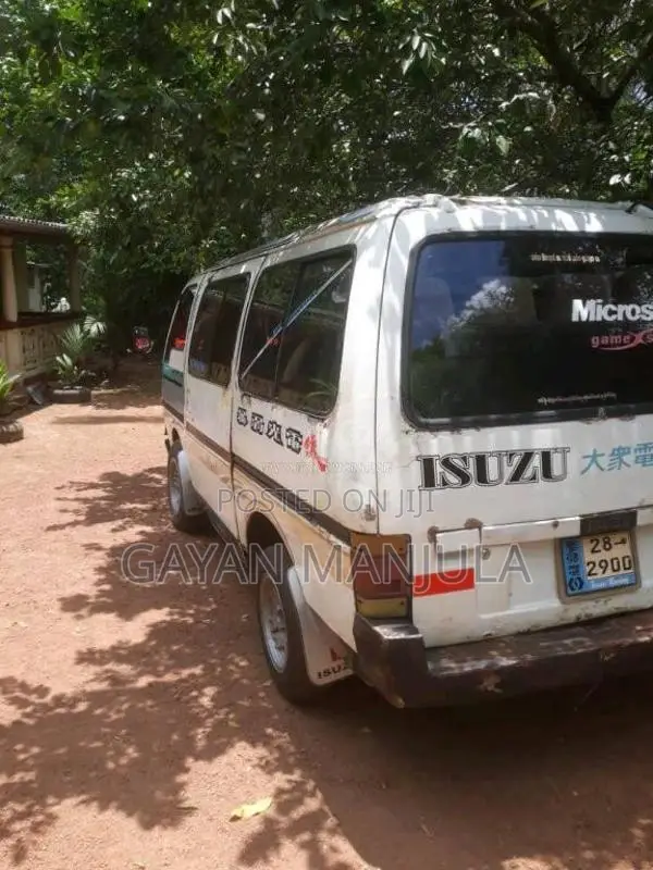 Isuzu Fargo 1983 Van (Used)