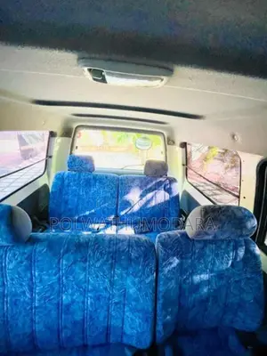 Toyota Noah 2000 Van (Used)