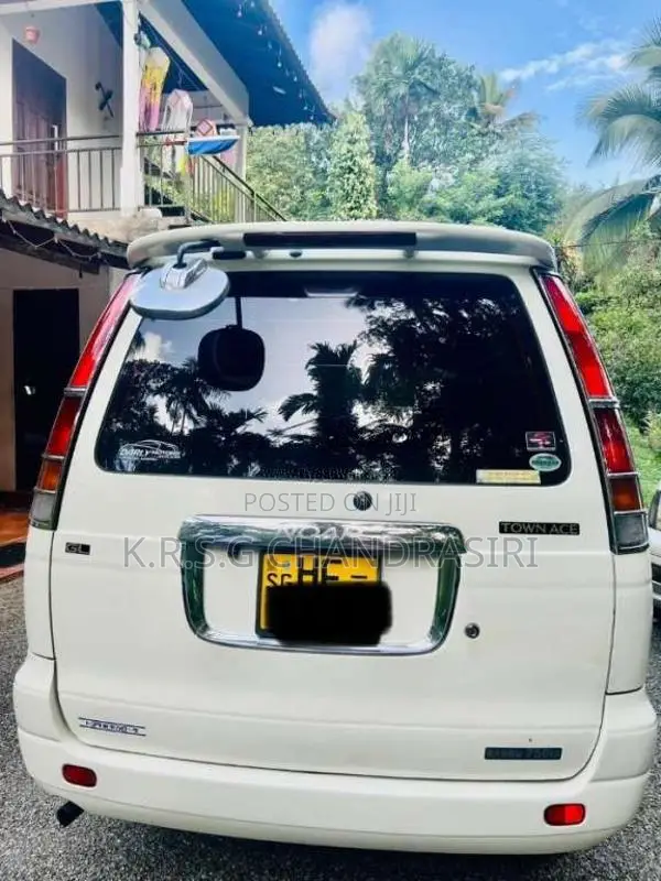 Toyota TownAce Noah KR41 1998 Van (Used)