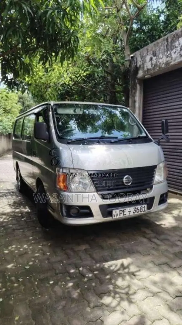 Nissan E25 2007 Van (Used)