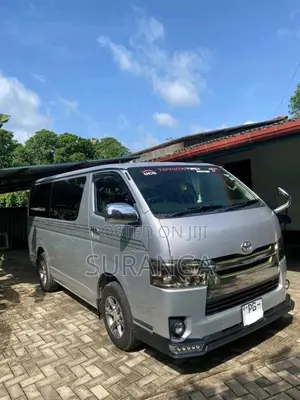 Toyota KDH 2015 Van (Used)
