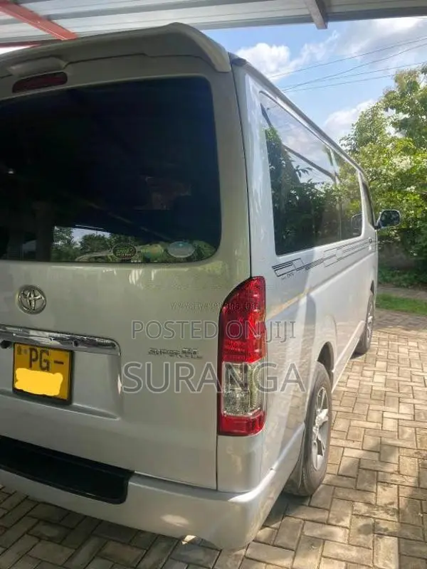 Toyota KDH 2015 Van (Used)