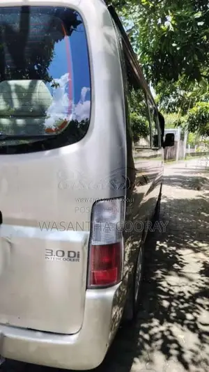 Nissan E25 2007 Van (Used)
