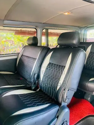 Toyota KDH 2015 Van (Used)