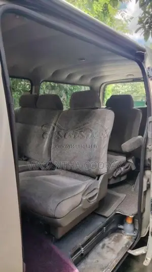 Nissan E25 2007 Van (Used)