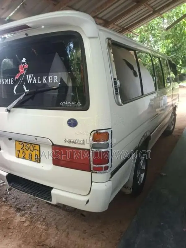 Toyota Dolphin 113 Long 1992 Van (Used)