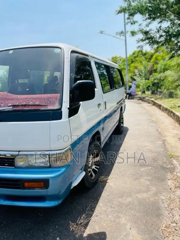 Nissan Caravan 1986 Van (Used)