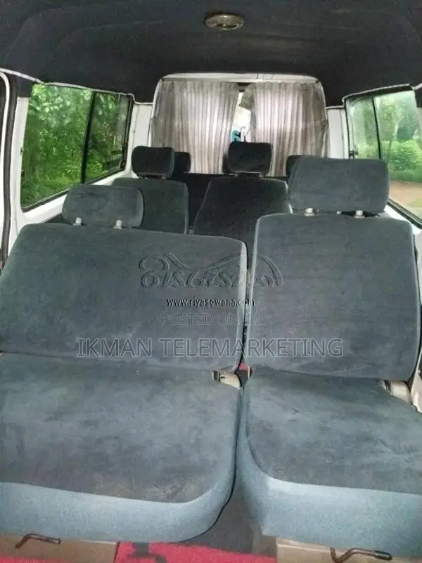Nissan Caravan 1996 Van (Used)