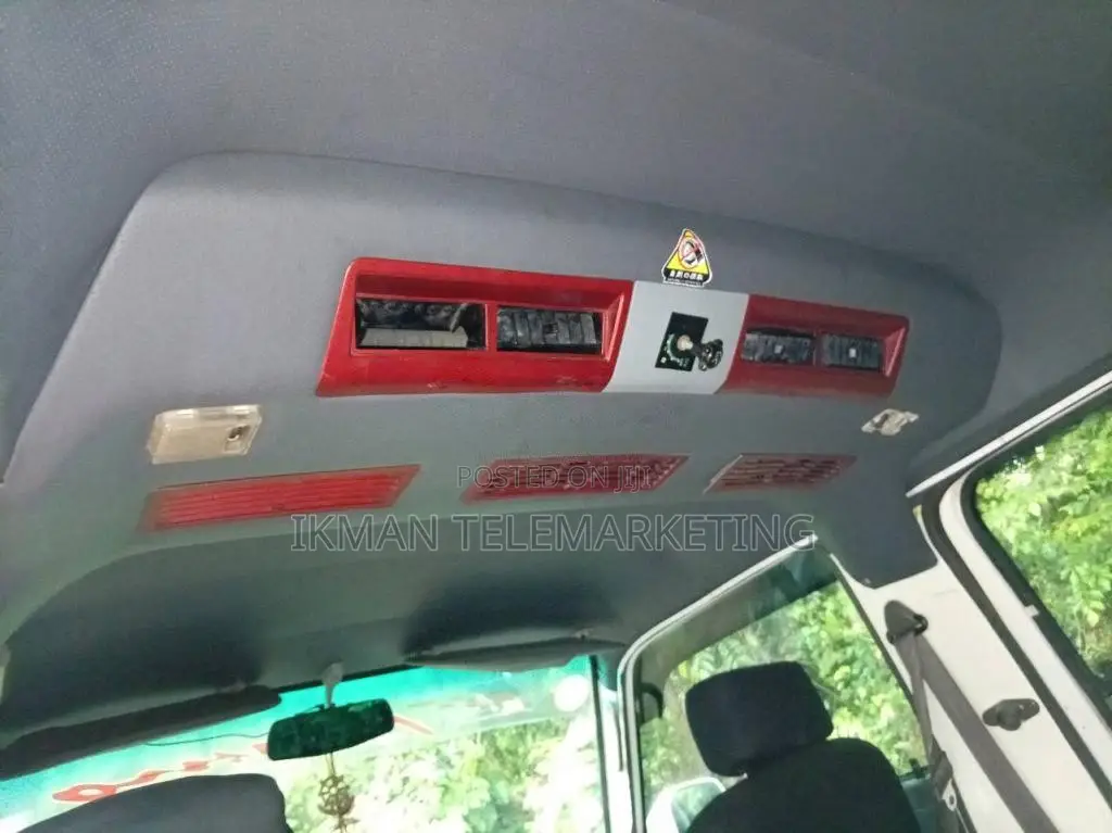 Nissan Caravan 1996 Van (Used)