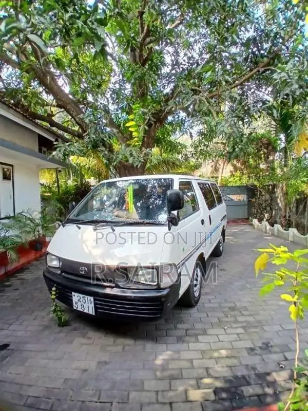 Toyota Lotto CR27 1998 Van (Used)