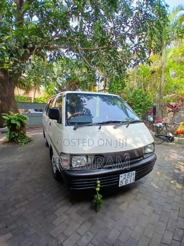 Toyota Lotto CR27 1998 Van (Used)