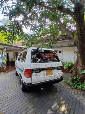 Toyota Lotto CR27 1998 Van (Used)