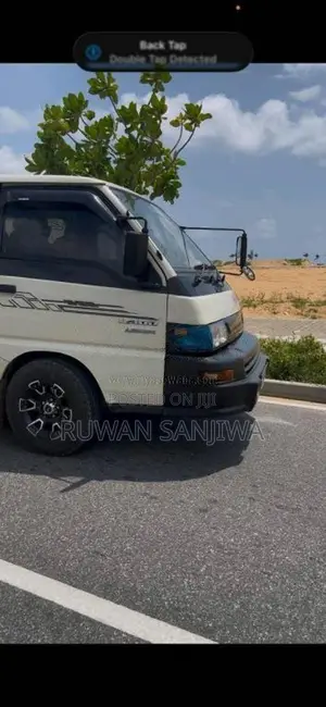 Mitsubishi PO5 2004 Van (Used)