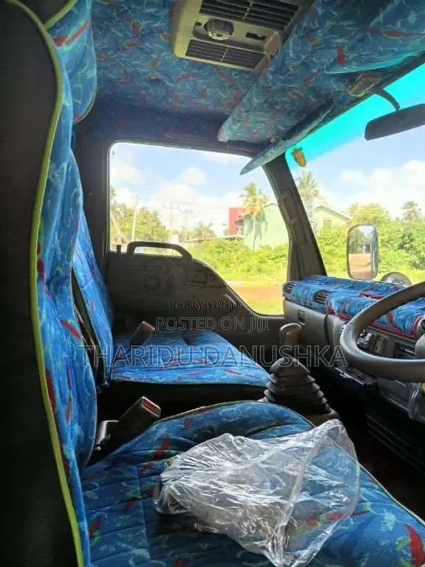 Isuzu ELF 1994 Lorry (Used)