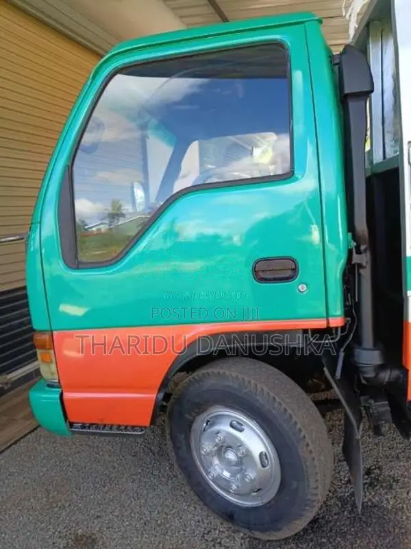 Isuzu ELF 1994 Lorry (Used)