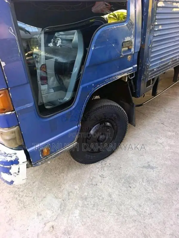 Isuzu NPR57P 1986 Lorry (Used)