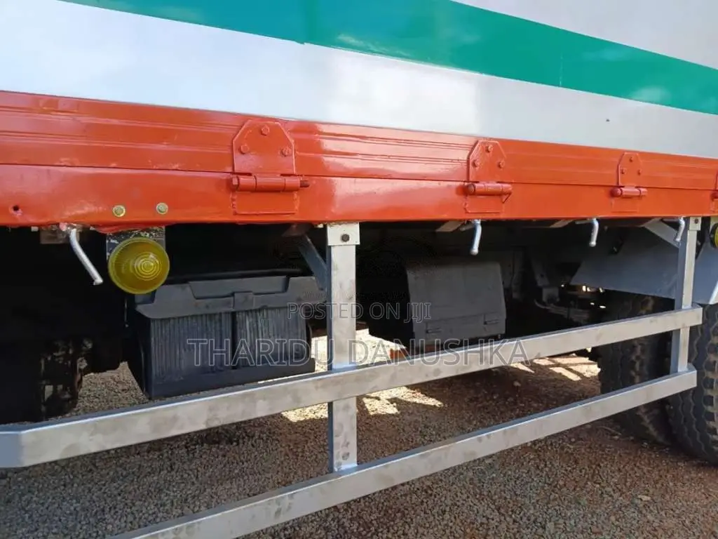 Isuzu ELF 1994 Lorry (Used)