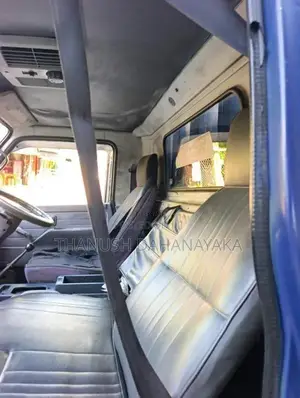 Isuzu NPR57P 1986 Lorry (Used)