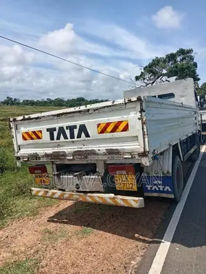 Tata 709 2013 Lorry (Used)