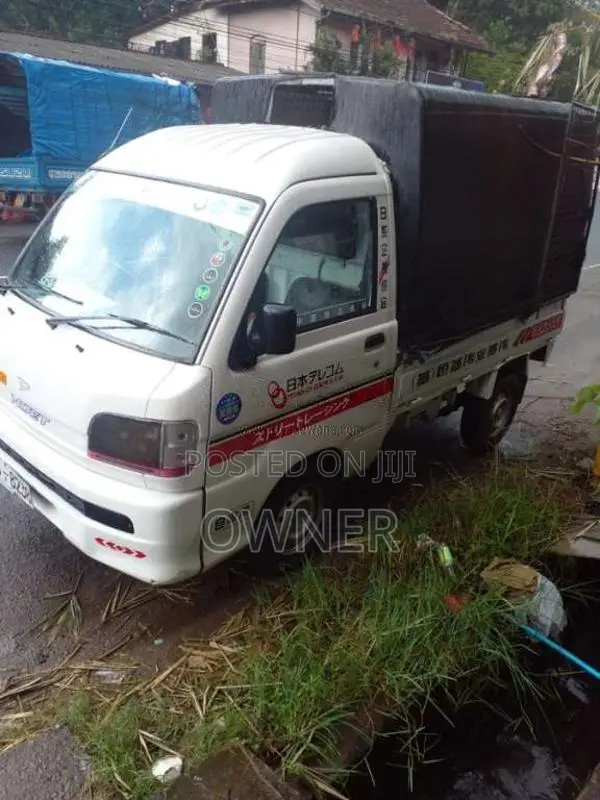 Daihatsu Hijet 2001 Lorry (Used)
