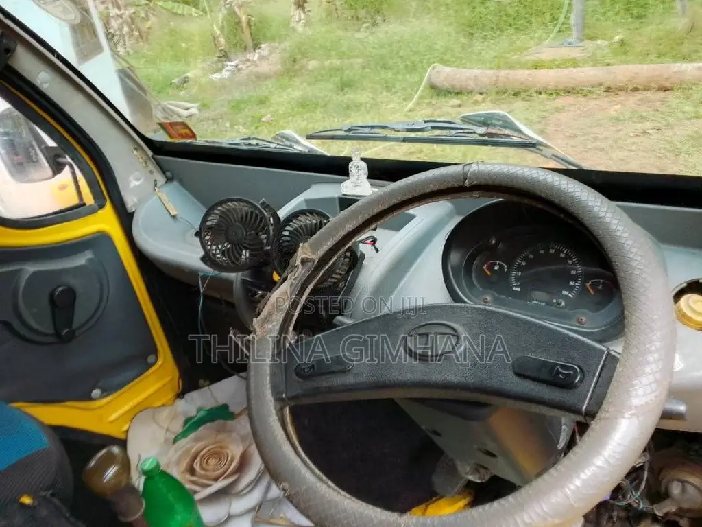Tata Dimo Batta 2011 Lorry (Used)