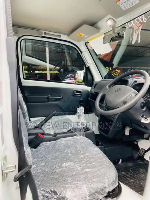 Suzuki Carry 4WD 2025 Lorry Unregistered (Recondition)