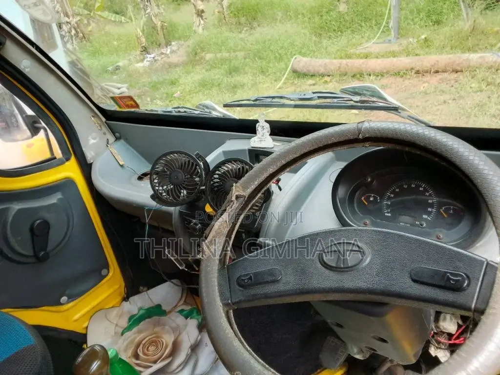 Tata Dimo Batta 2011 Lorry (Used)