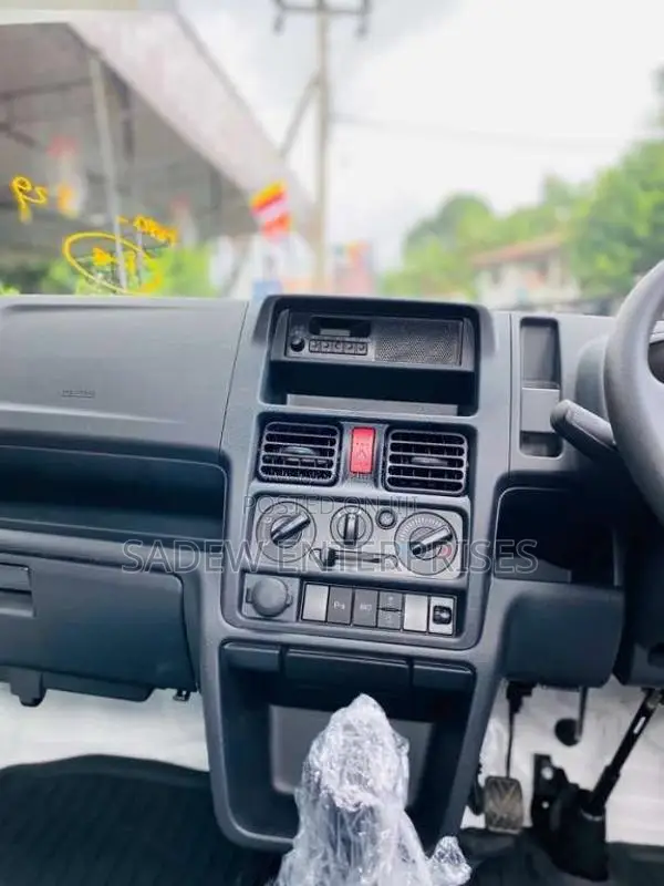 Suzuki Carry 4WD 2025 Lorry Unregistered (Recondition)