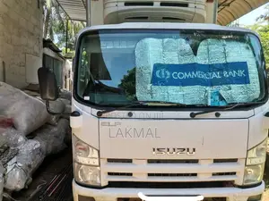 Isuzu ELF 2011 Lorry (Used)