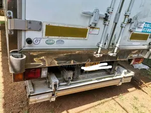 Isuzu ELF 2011 Lorry (Used)