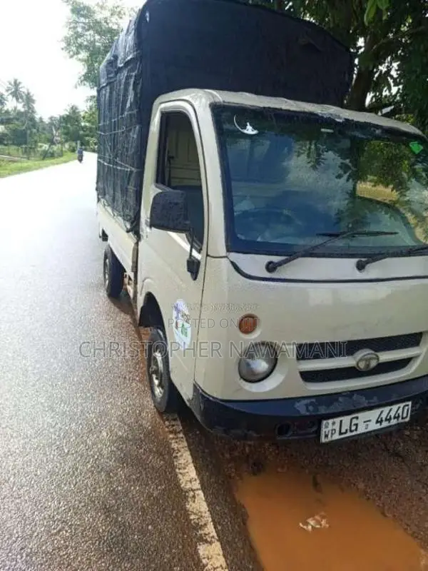 Tata Dimo Batta 2009 Lorry (Used)