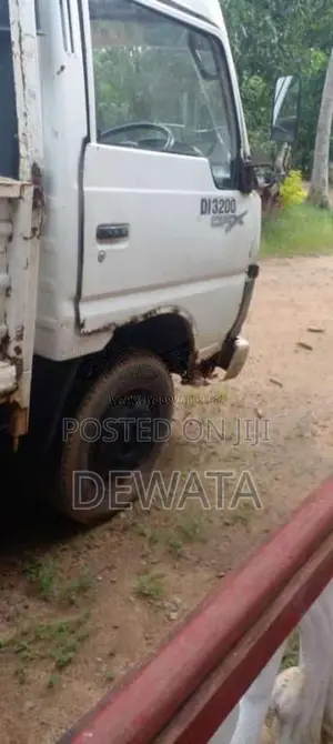 Mahindra Mahindra 2014 Lorry (Used)