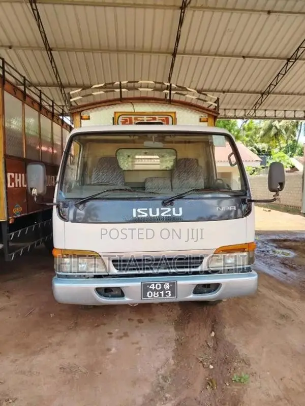 Isuzu ELF 1980 Lorry (Used)