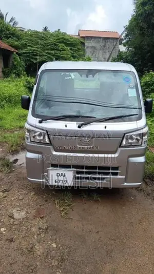 Daihatsu Hijet 2023 Lorry (Used)