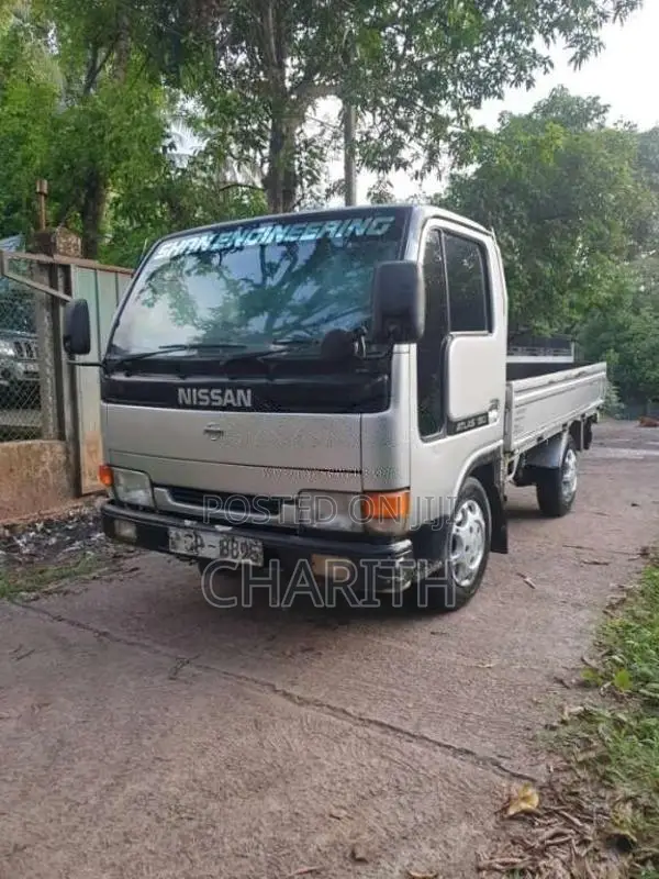 Nissan Atlas 150 2002 Lorry (Used)
