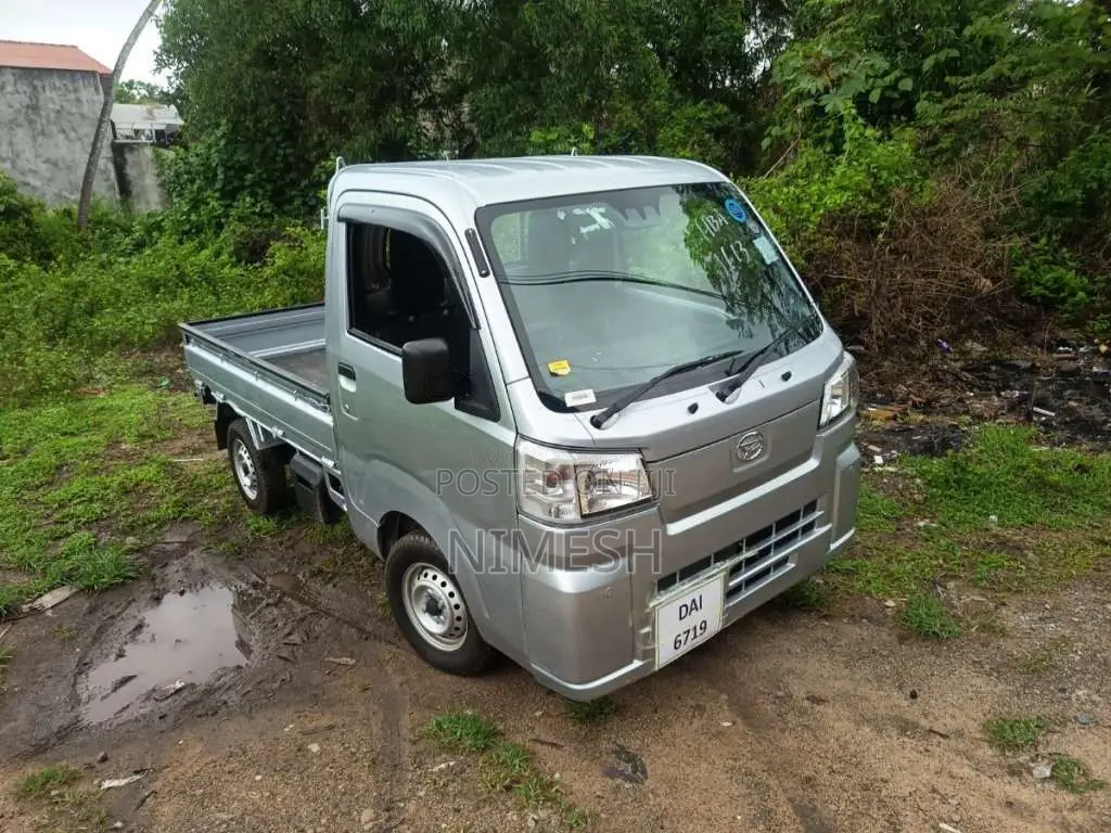 Daihatsu Hijet 2023 Lorry (Used)