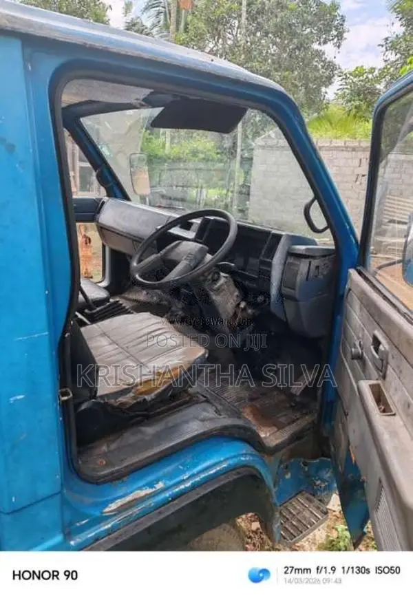 Isuzu ELF 1981 Lorry (Used)