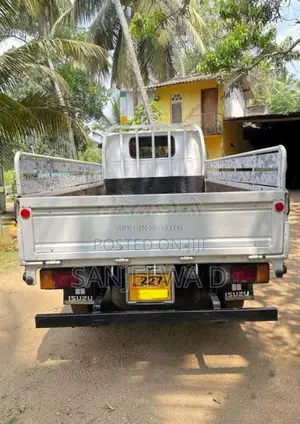 Isuzu ELF 1994 Lorry (Used)